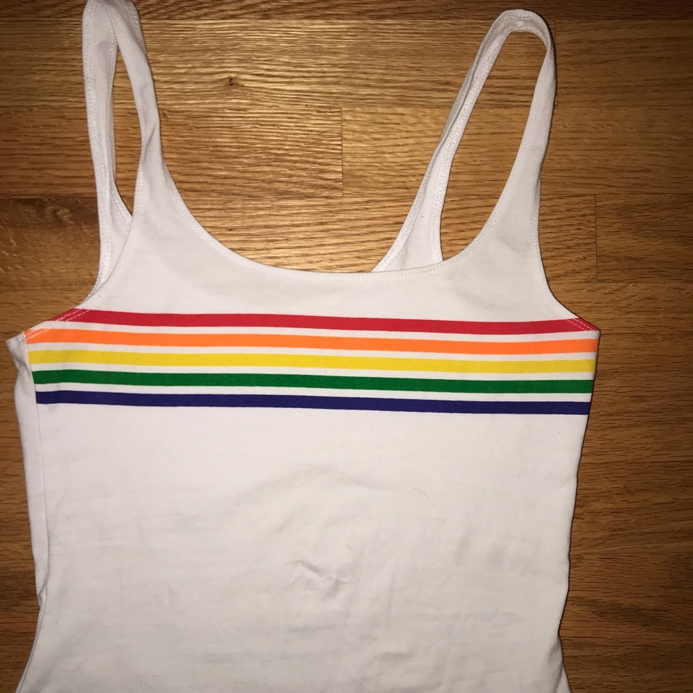 Top - Picture 2 of 2